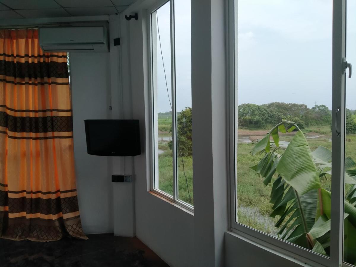 Qiqi Airport Villa Katunayaka Luaran gambar