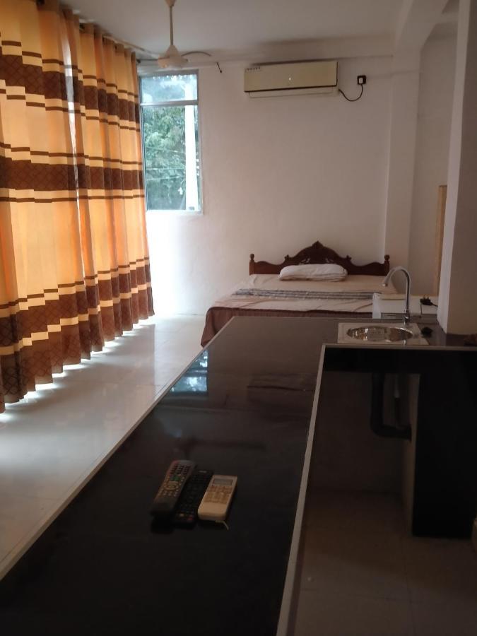 Qiqi Airport Villa Katunayaka Luaran gambar